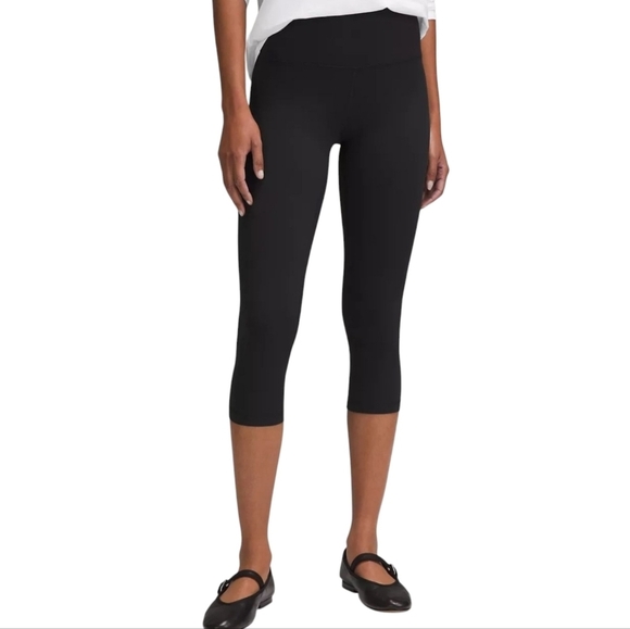 Lululemon | Women's Classic Black Align Cropped Workout Leggings (Size 4) - Picture 1 of 10